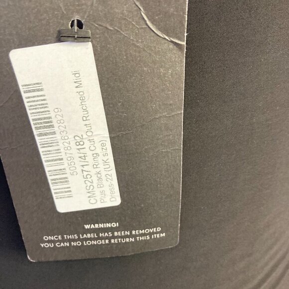 Pretty Little Things Dress, NWT, Size 18 - Picture 8 of 13